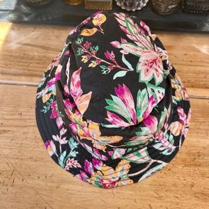 Isabel Matant reversible bucket hat
